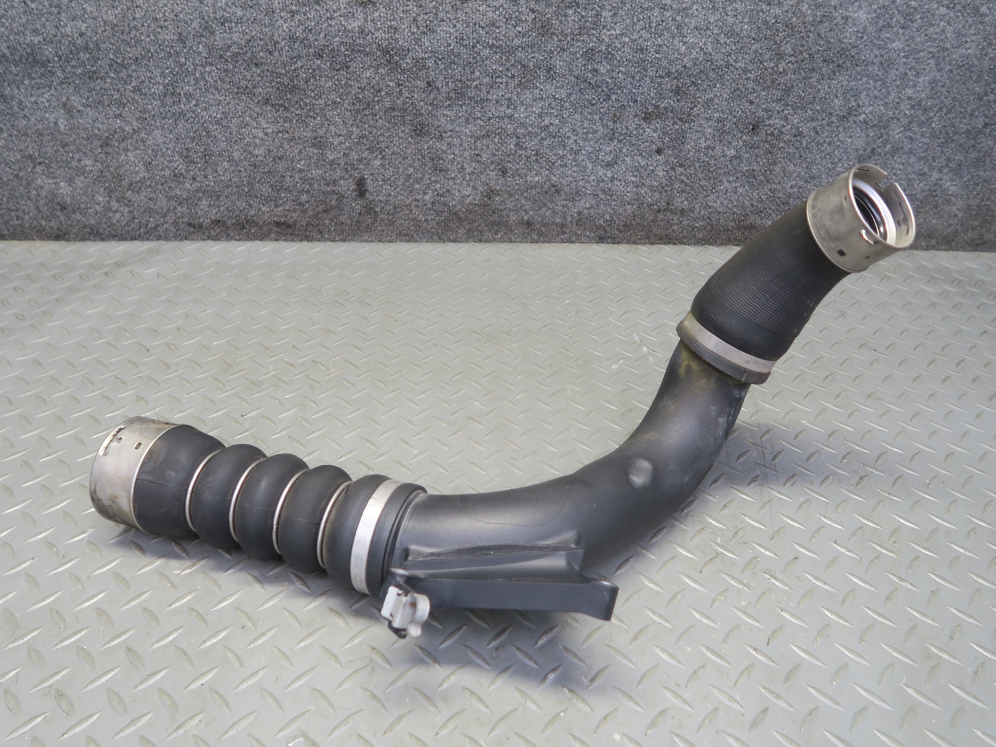 16-24 Mini Cooper S F55 F56 F57 Intercooler Hose Pipe Line OEM