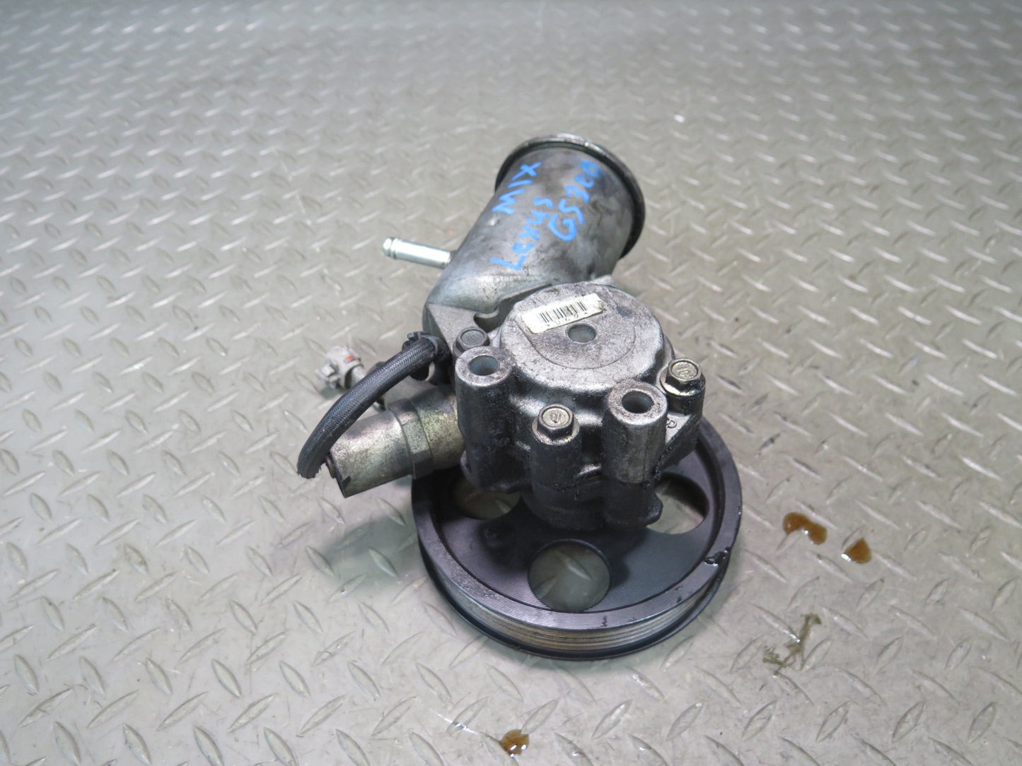 98-05 Lexus GS300 Power Steering Pump w Pulley OEM