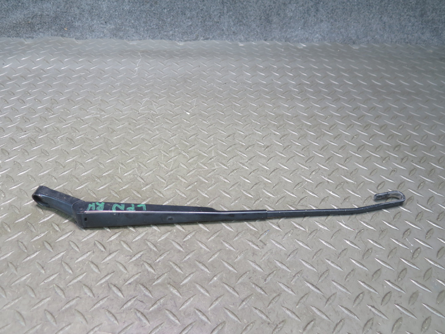 1999-2004 Porsche 911 996 Front Left & Right Windshield Wiper Arm Set of 2