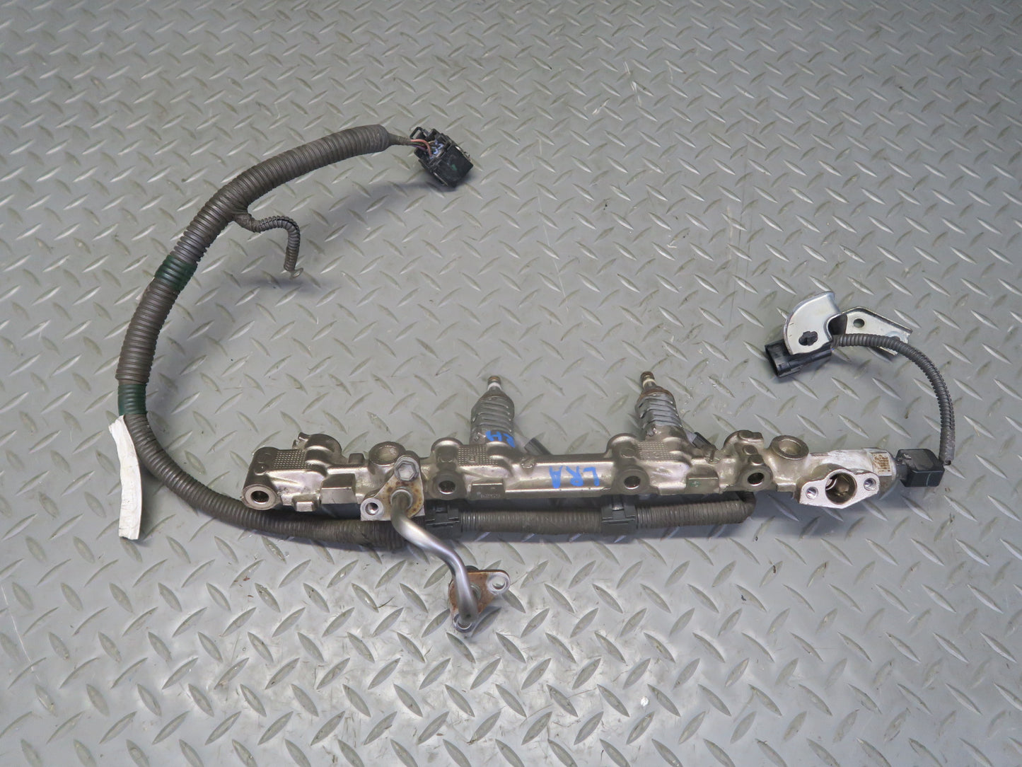 15-17 Lexus GSC16L RC350 RC300 2GRFSE Right Side Fuel Rail w Injector Set OEM