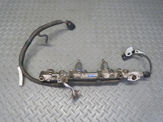 15-17 Lexus GSC16L RC350 RC300 2GRFSE Right Side Fuel Rail w Injector Set OEM