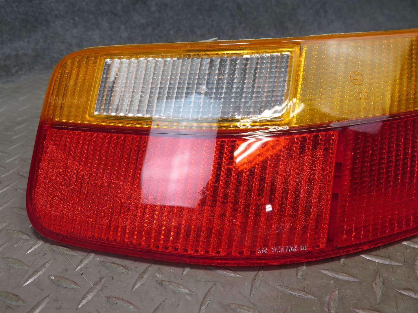 1987-1991 Porsche 928 S4 Rear Left & Right Side Tail Brake Light Lamp Set