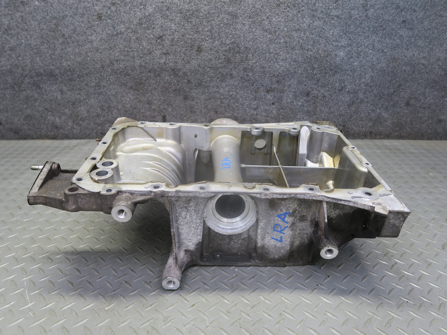 15-17 Lexus GSC16L RC350 RC300 3.5L AWD Engine Upper Oil Pan 77K Miles OEM