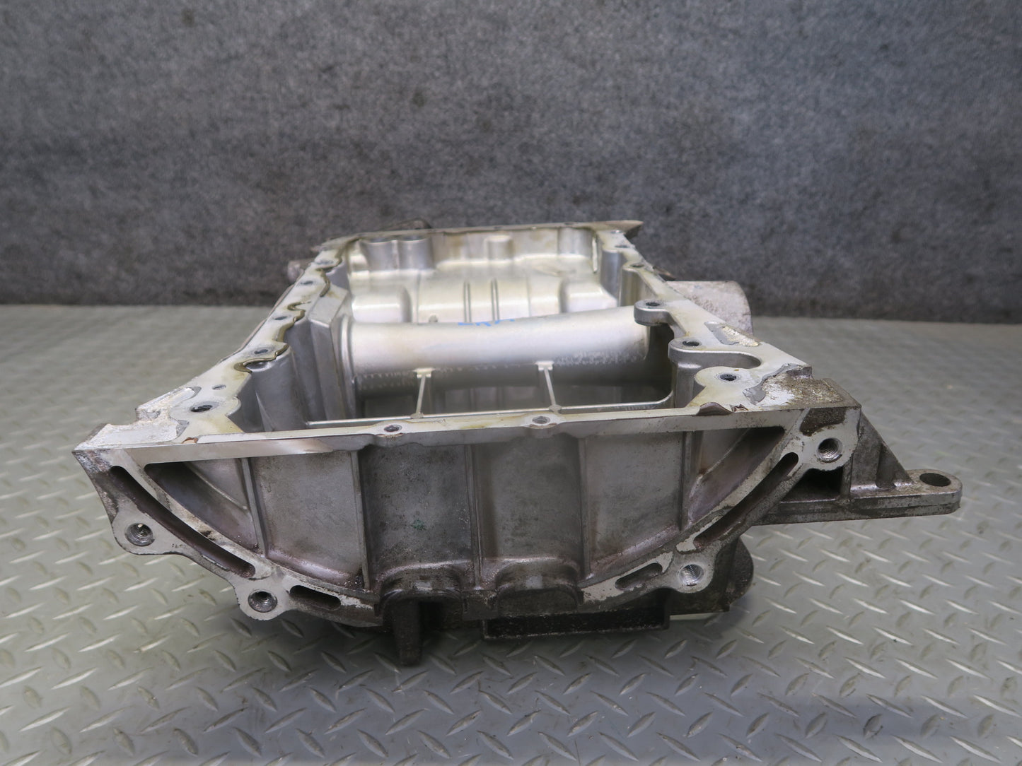 15-17 Lexus GSC16L RC350 RC300 3.5L AWD Engine Upper Oil Pan 77K Miles OEM