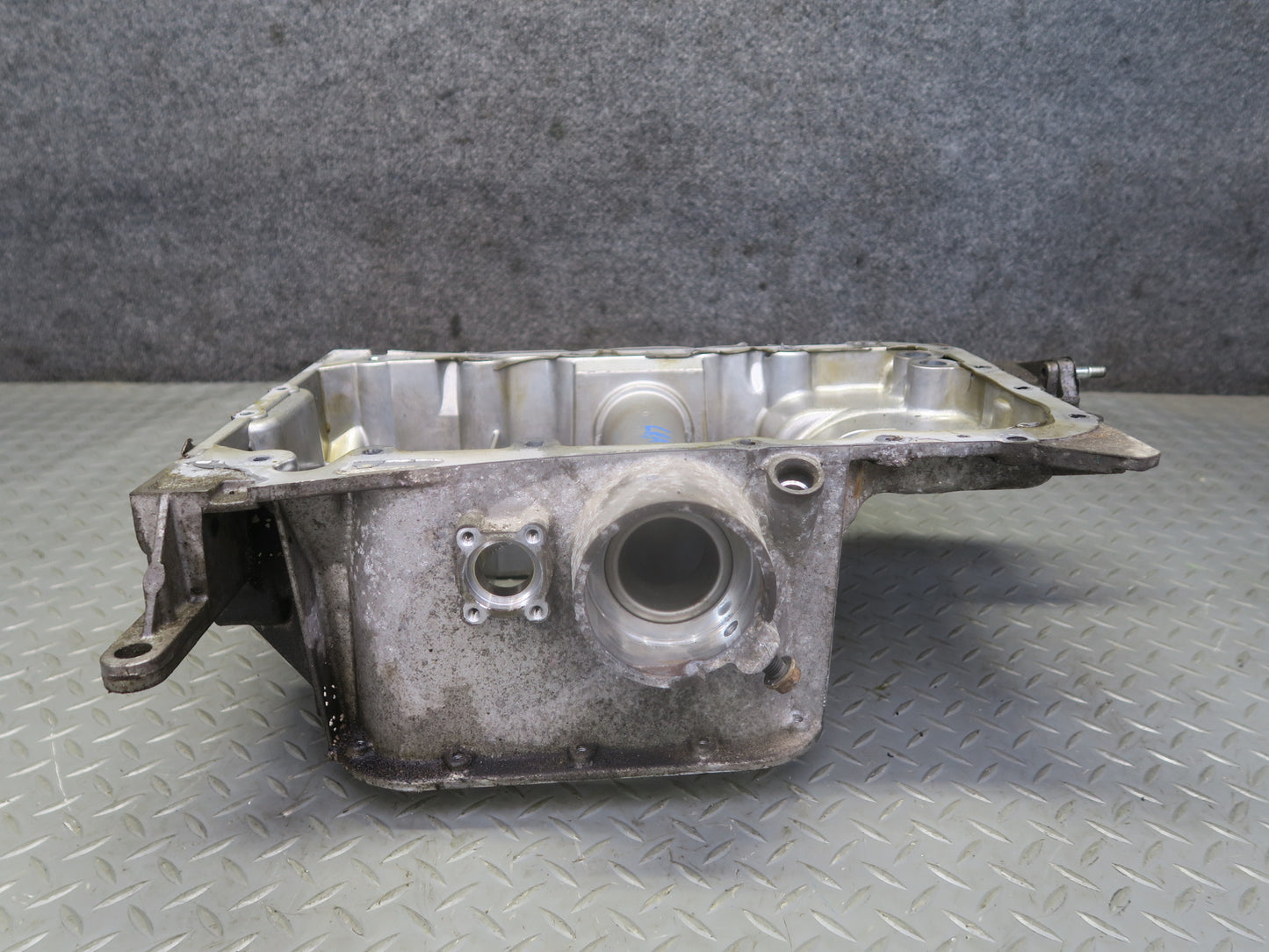 15-17 Lexus GSC16L RC350 RC300 3.5L AWD Engine Upper Oil Pan 77K Miles OEM