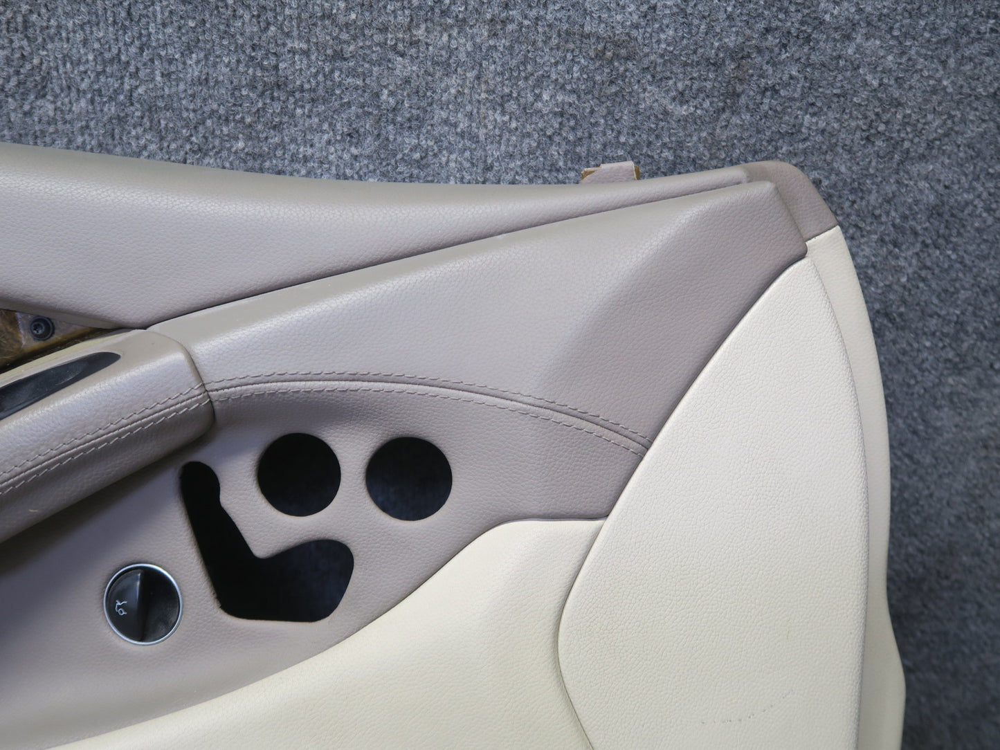 07-08 Mercedes R230 Sl-class Left Side Door Interior Trim Cover Panel Beige OEM