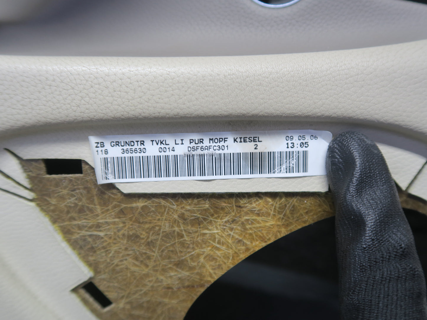 07-08 Mercedes R230 Sl-class Left Side Door Interior Trim Cover Panel Beige OEM