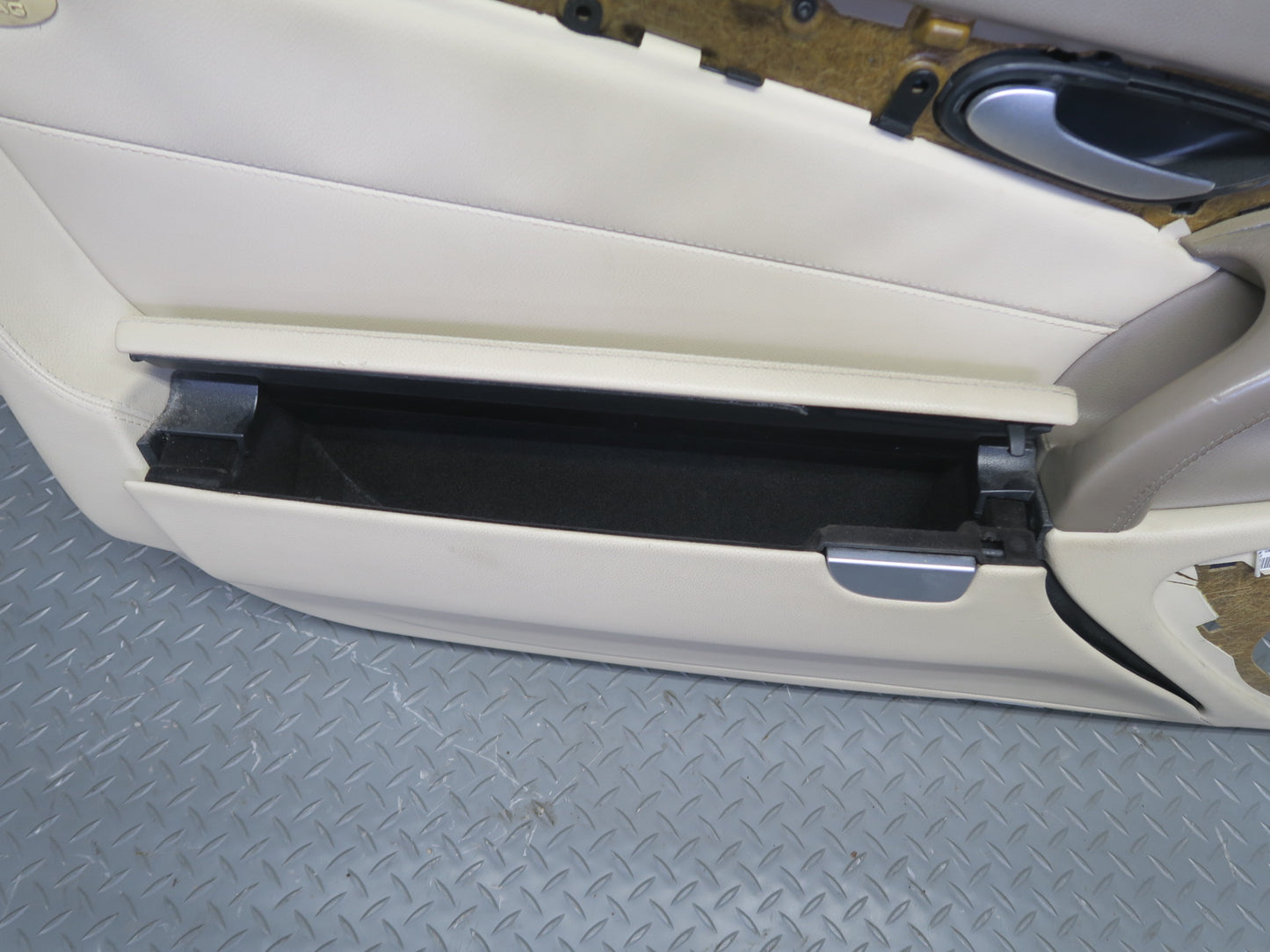 07-08 Mercedes R230 Sl-class Left Side Door Interior Trim Cover Panel Beige OEM