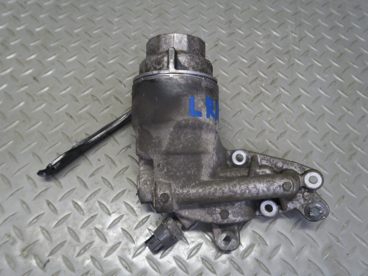 15-25 Lexus GSC16L RC350 RC300 3.5L AWD Engine Motor Oil Filter Housing 77K OEM