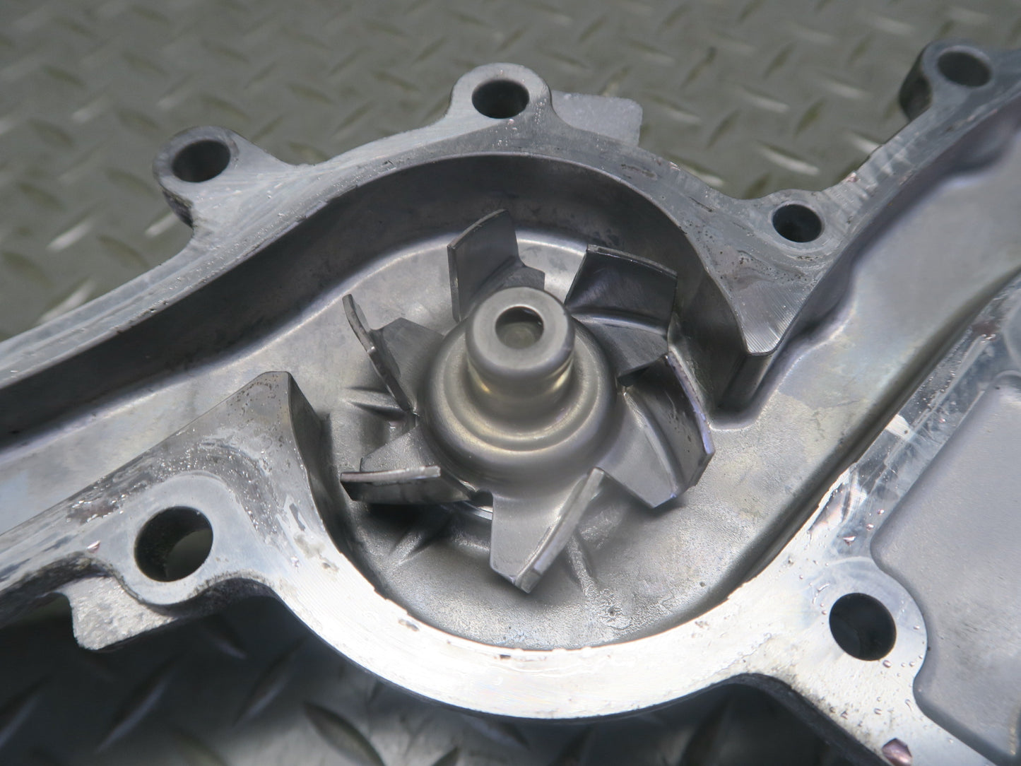 15-17 Lexus GSC16L RC350 RC300 2GRFSE 3.5L Engine Water Pump w Gasket 77K OEM