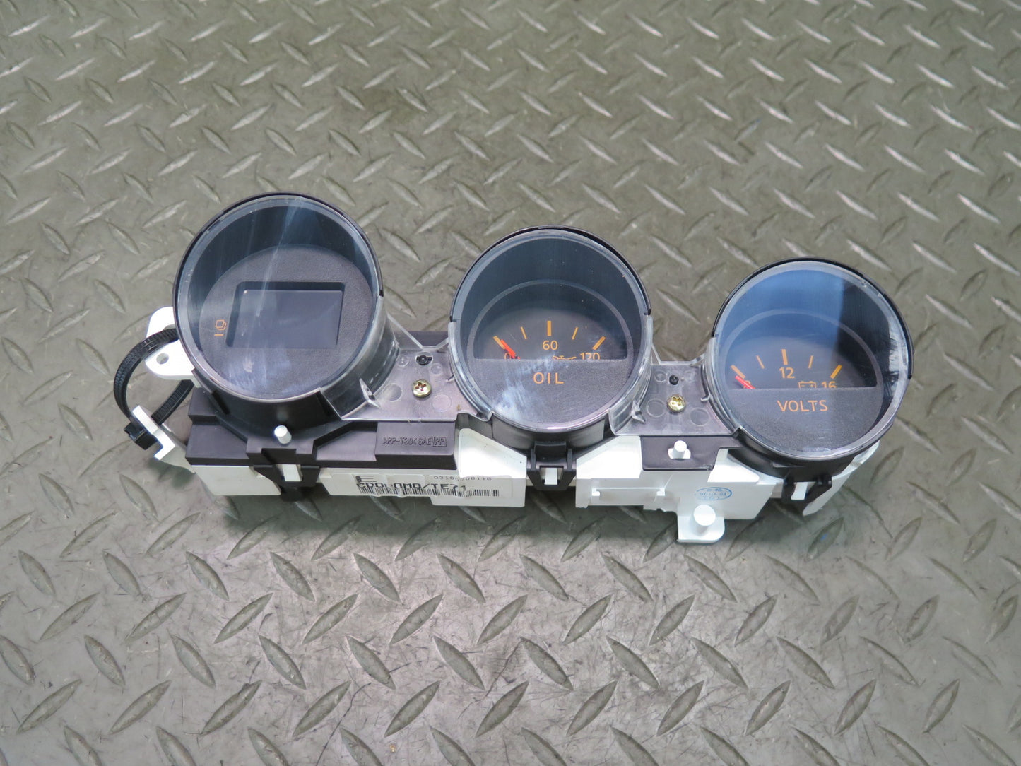 04-05 Nissan Z33 350Z Conv Dash Center Oil Volts Info Display Gauge Cluster OEM