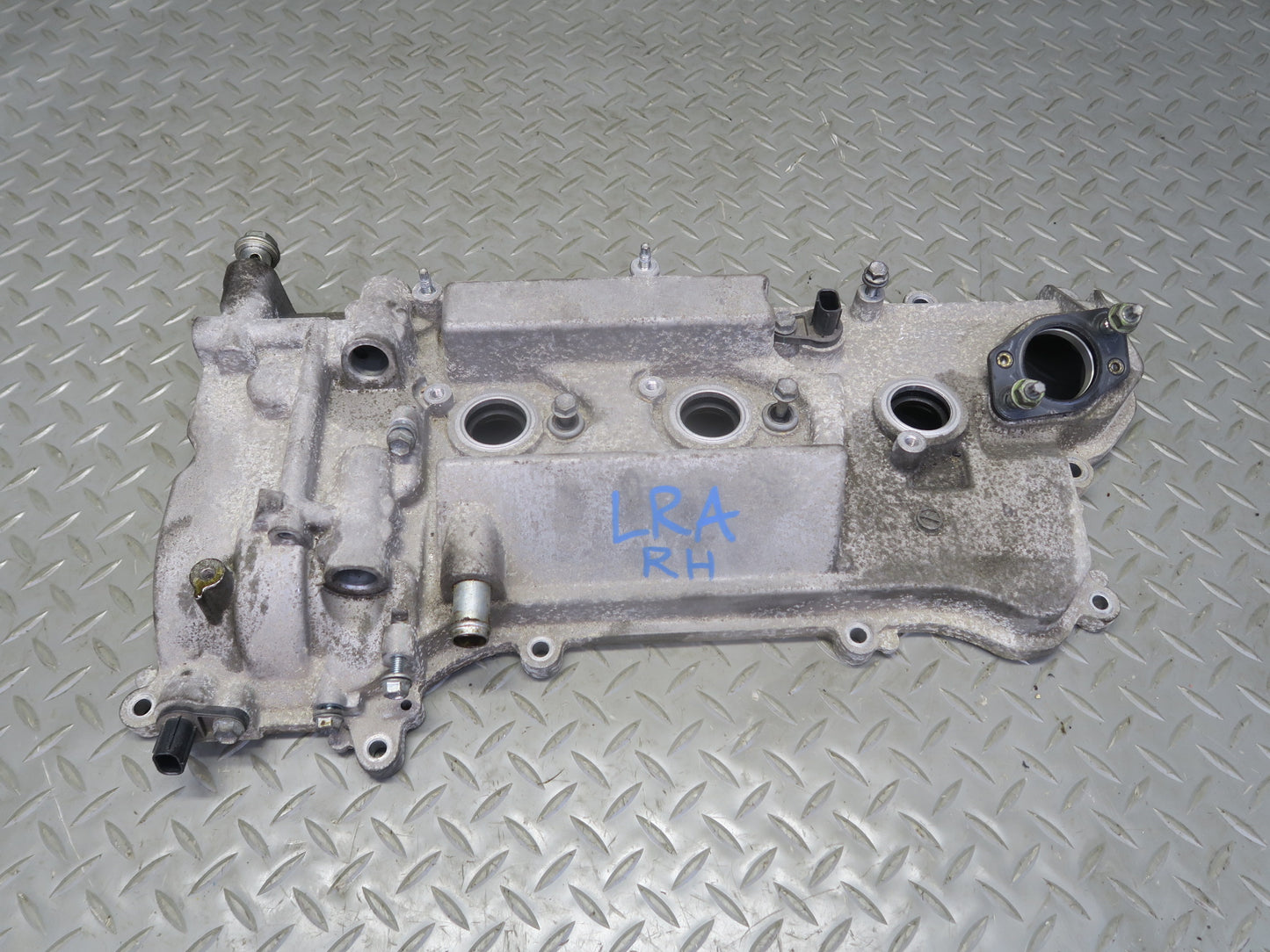 15-17 Lexus GSC16L RC350 RC300 2GRFSE 3.5L Right Engine Valve Cover 77K OEM