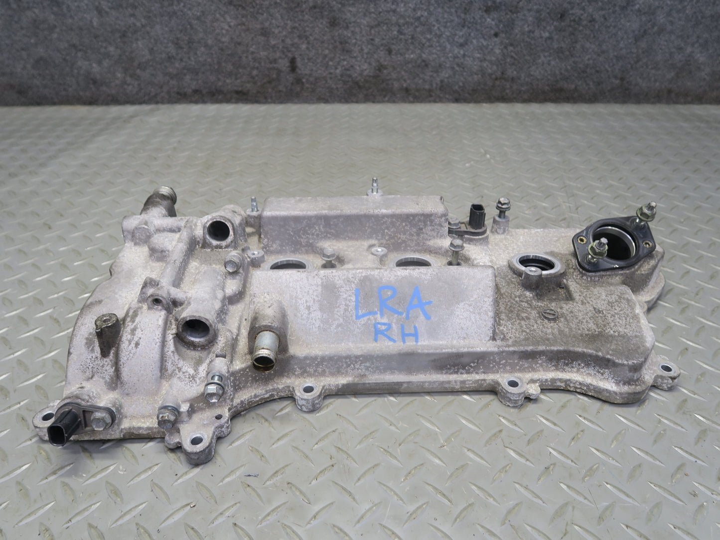 15-17 Lexus GSC16L RC350 RC300 2GRFSE 3.5L Right Engine Valve Cover 77K OEM