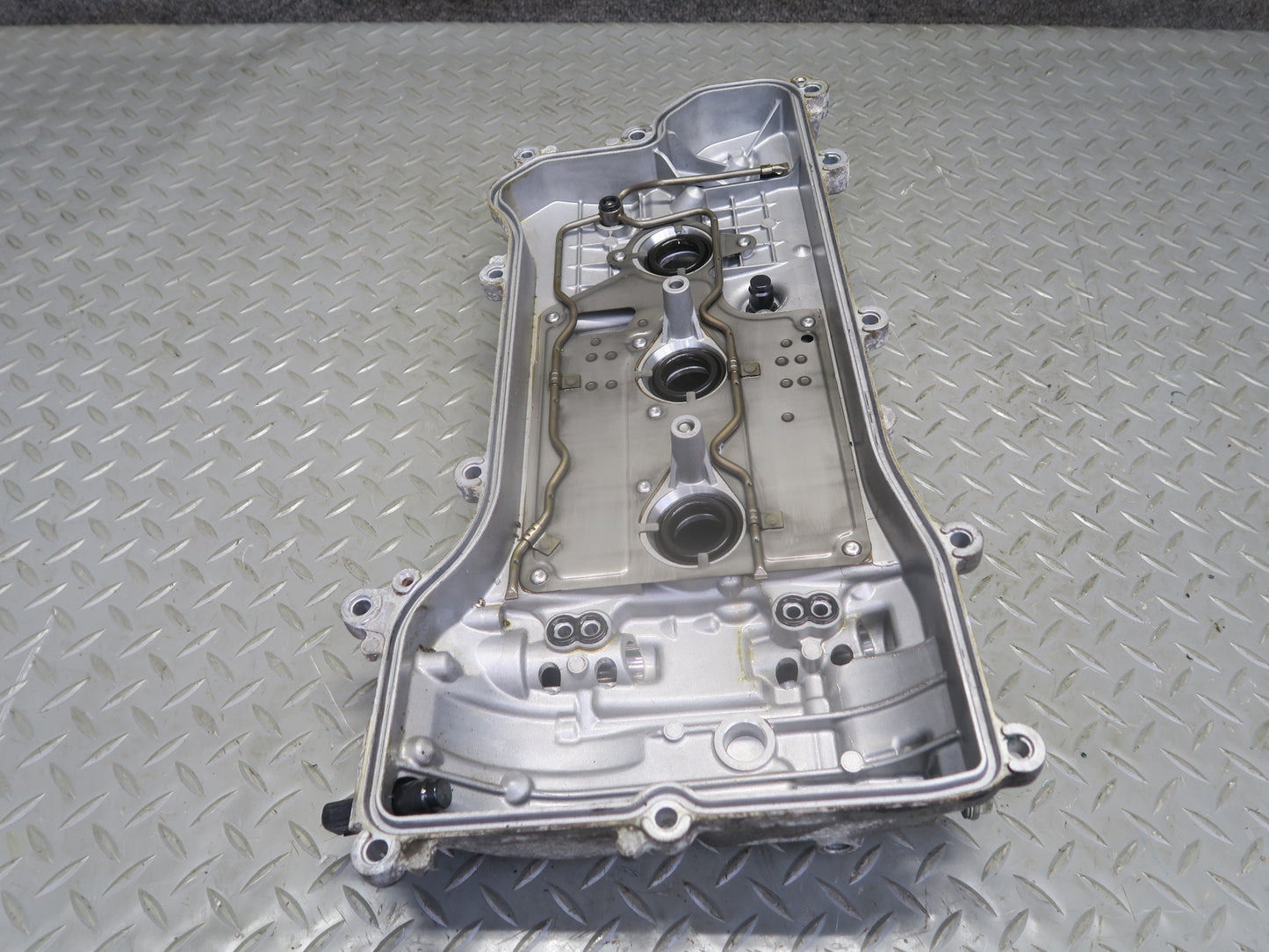 15-17 Lexus GSC16L RC350 RC300 2GRFSE 3.5L Right Engine Valve Cover 77K OEM