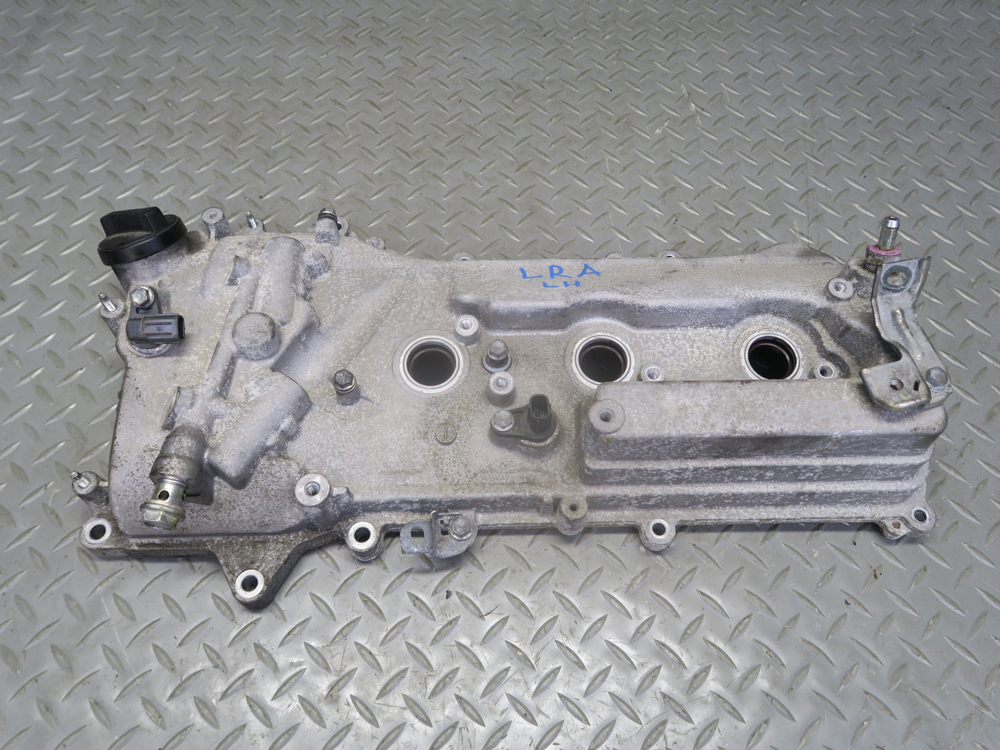15-17 Lexus GSC16L RC350 RC300 2GRFSE 3.5L Left Engine Valve Cover 77K OEM