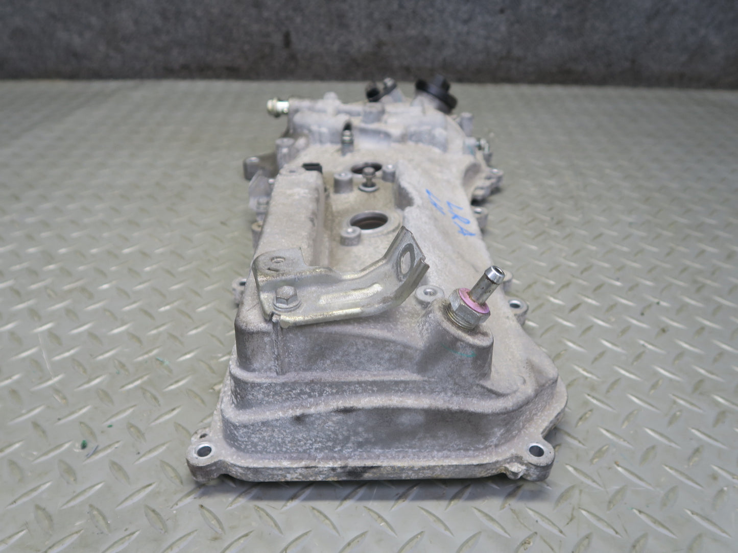 15-17 Lexus GSC16L RC350 RC300 2GRFSE 3.5L Left Engine Valve Cover 77K OEM