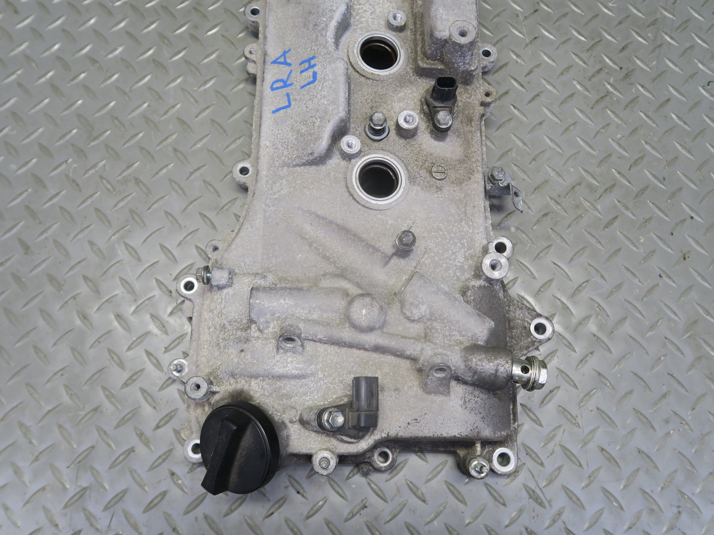 15-17 Lexus GSC16L RC350 RC300 2GRFSE 3.5L Left Engine Valve Cover 77K OEM