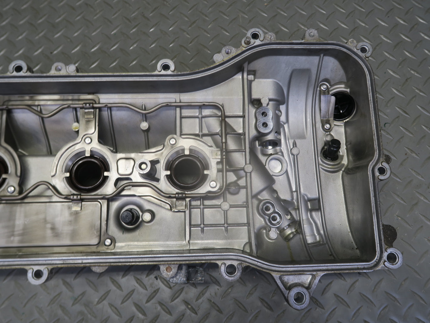 15-17 Lexus GSC16L RC350 RC300 2GRFSE 3.5L Left Engine Valve Cover 77K OEM