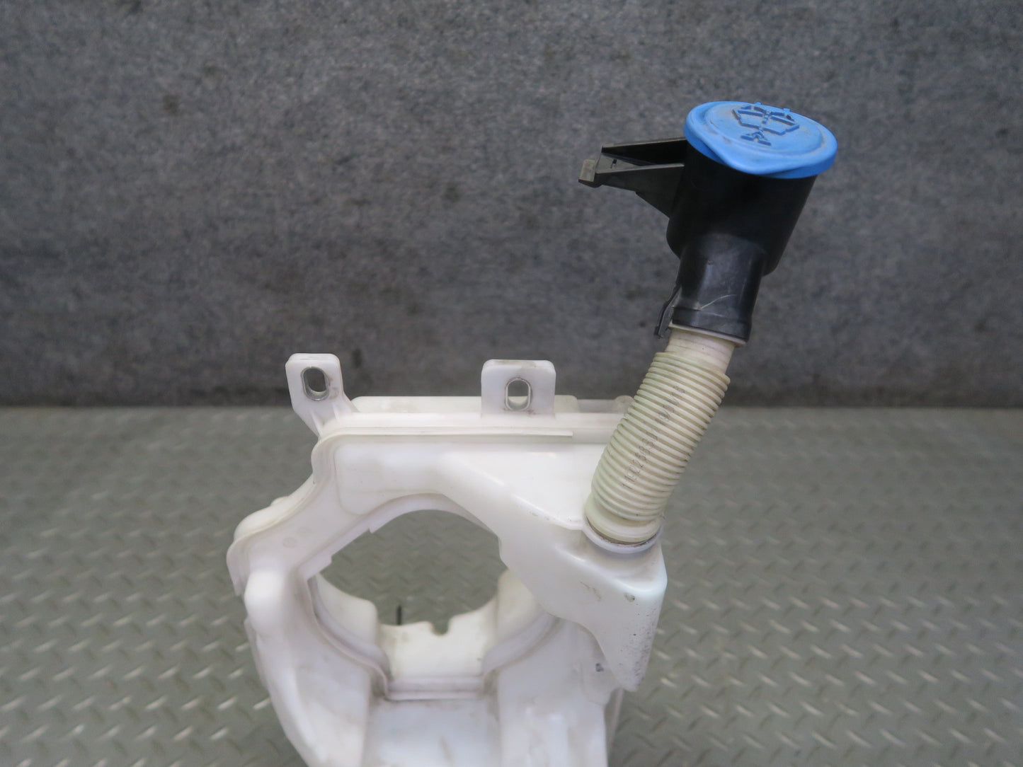 16-24 Mini Cooper F55 F56 F57 Windshield Washer Fluid Reservoir Tank w Pump OEM