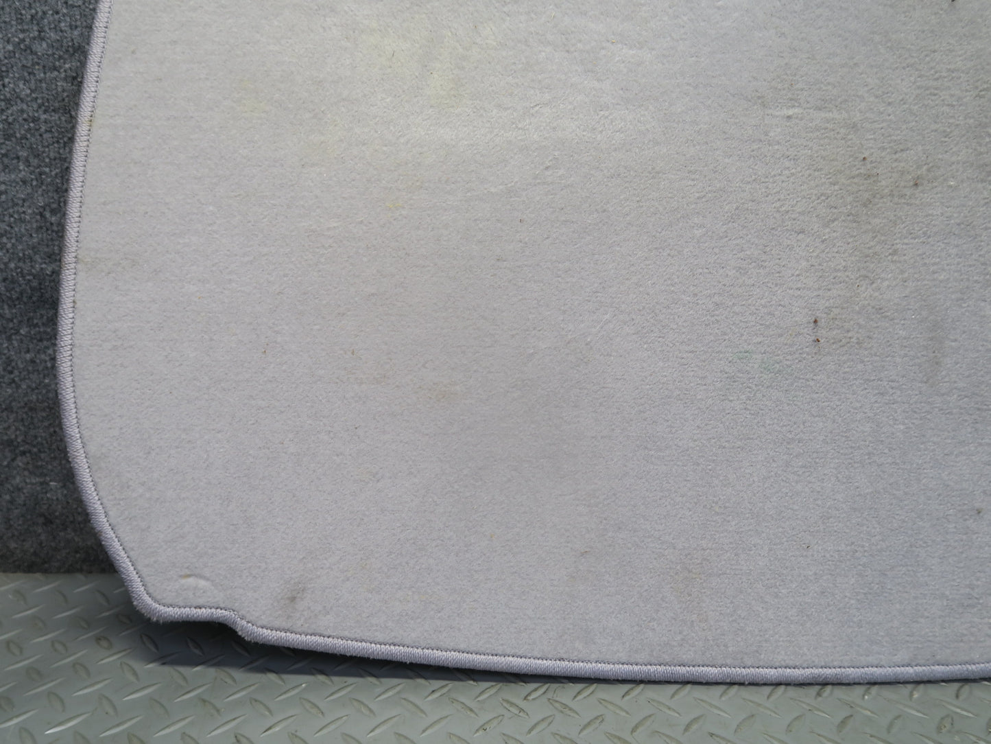 02-10 Lexus UZZ40L SC430 Rear Trunk Floor MAT Carpet Cover Panel Gray OEM