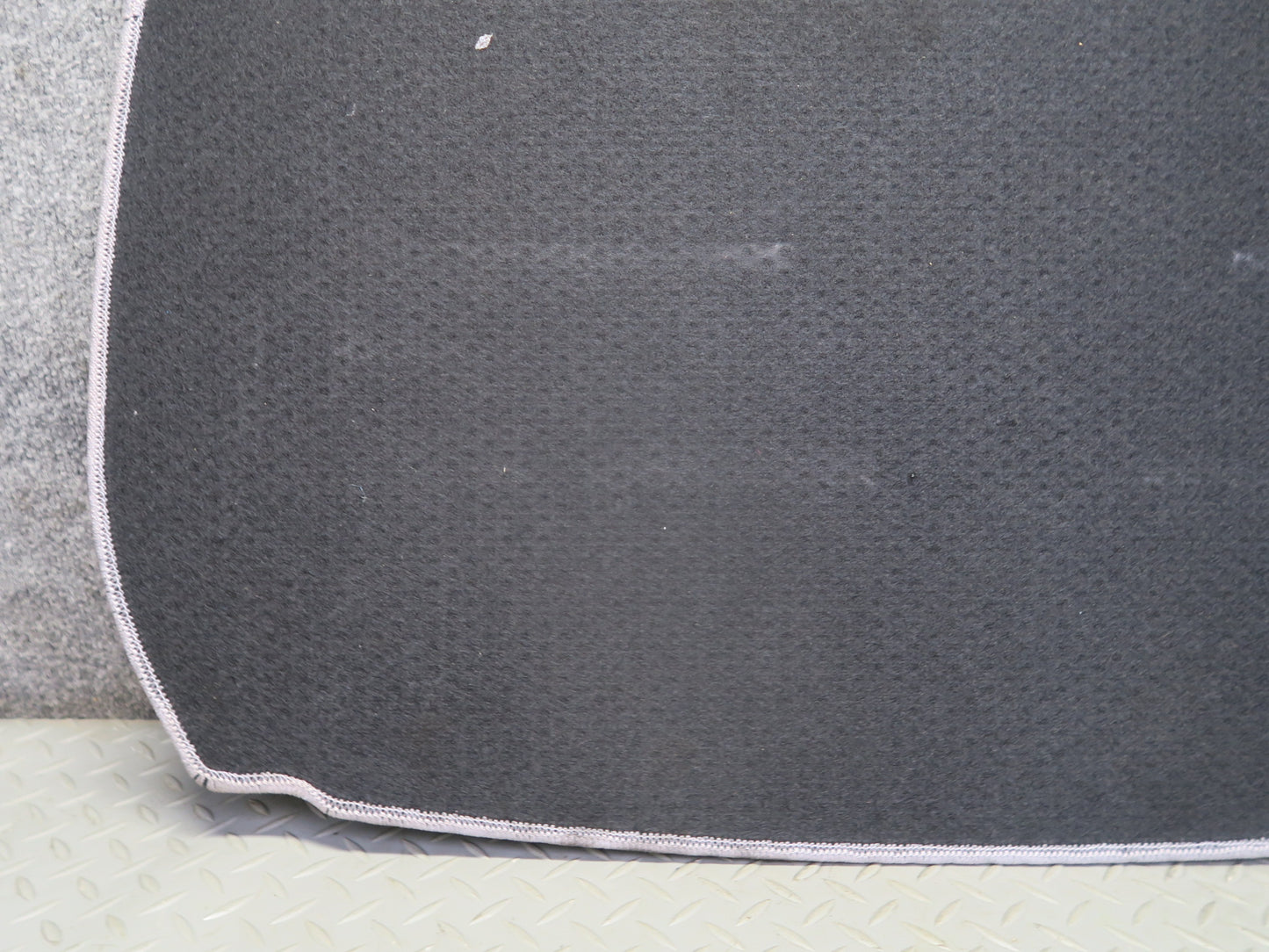 02-10 Lexus UZZ40L SC430 Rear Trunk Floor MAT Carpet Cover Panel Gray OEM