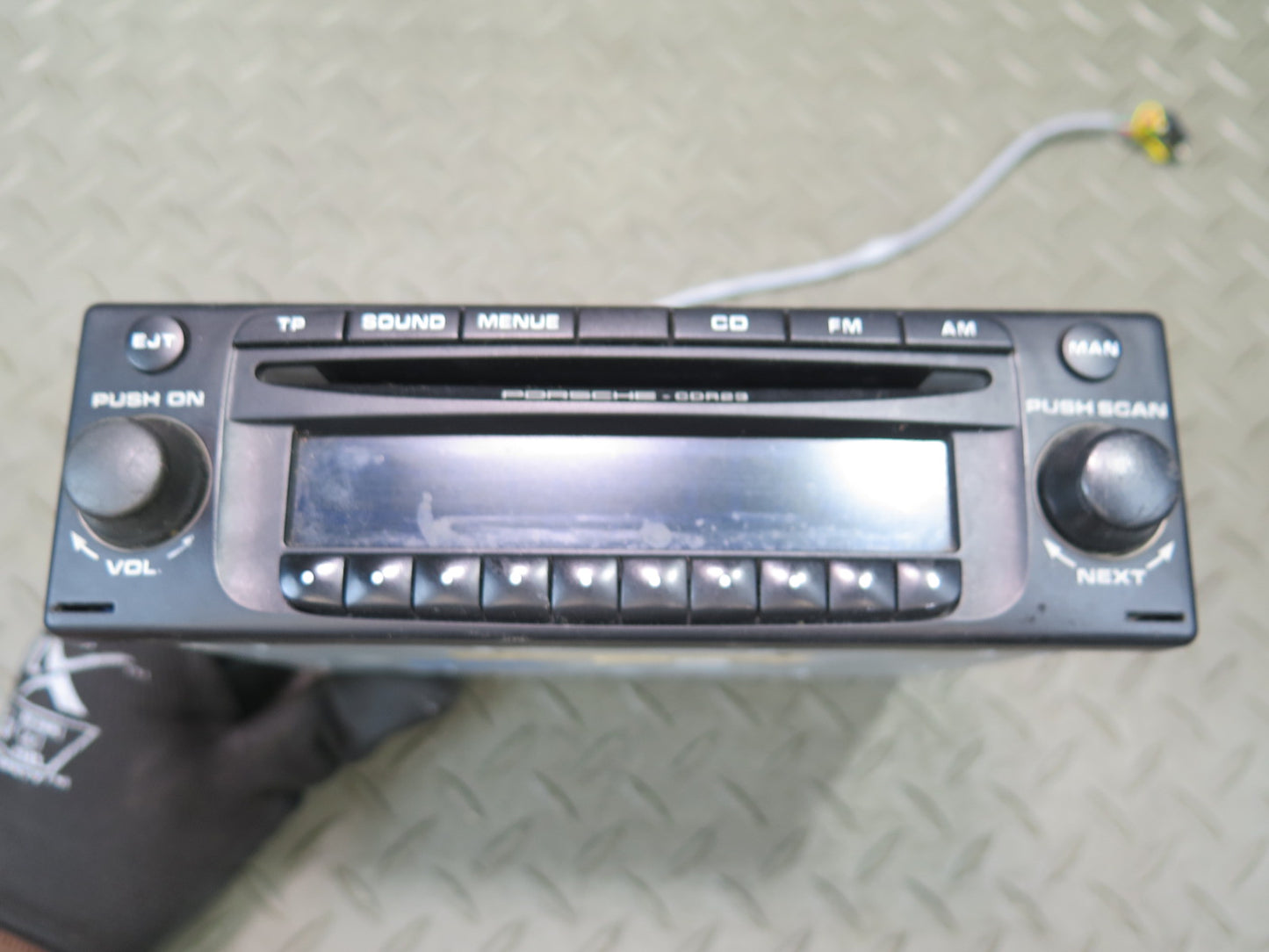 2003-2004 Porsche 911 Carrera 996 Audio Radio Receiver CDR23 CD Player