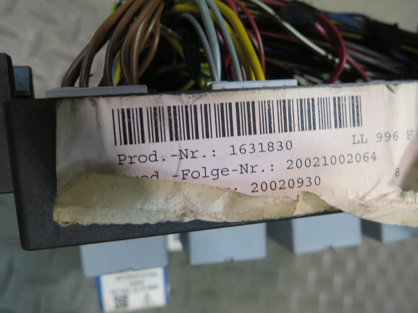 2002 Porsche 911 996 Junction Fuse Relay Box Module Unit