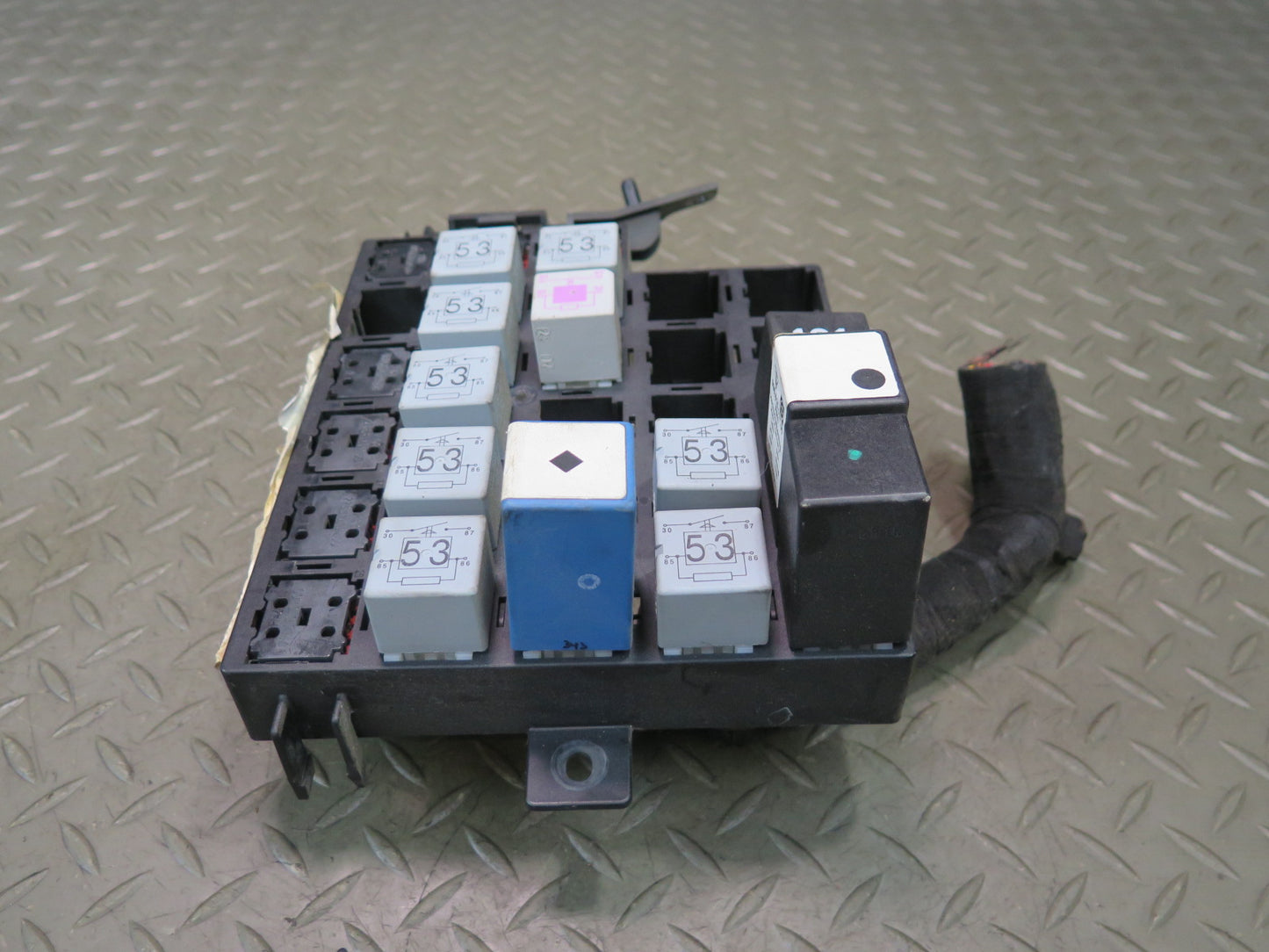 2002 Porsche 911 996 Junction Fuse Relay Box Module Unit
