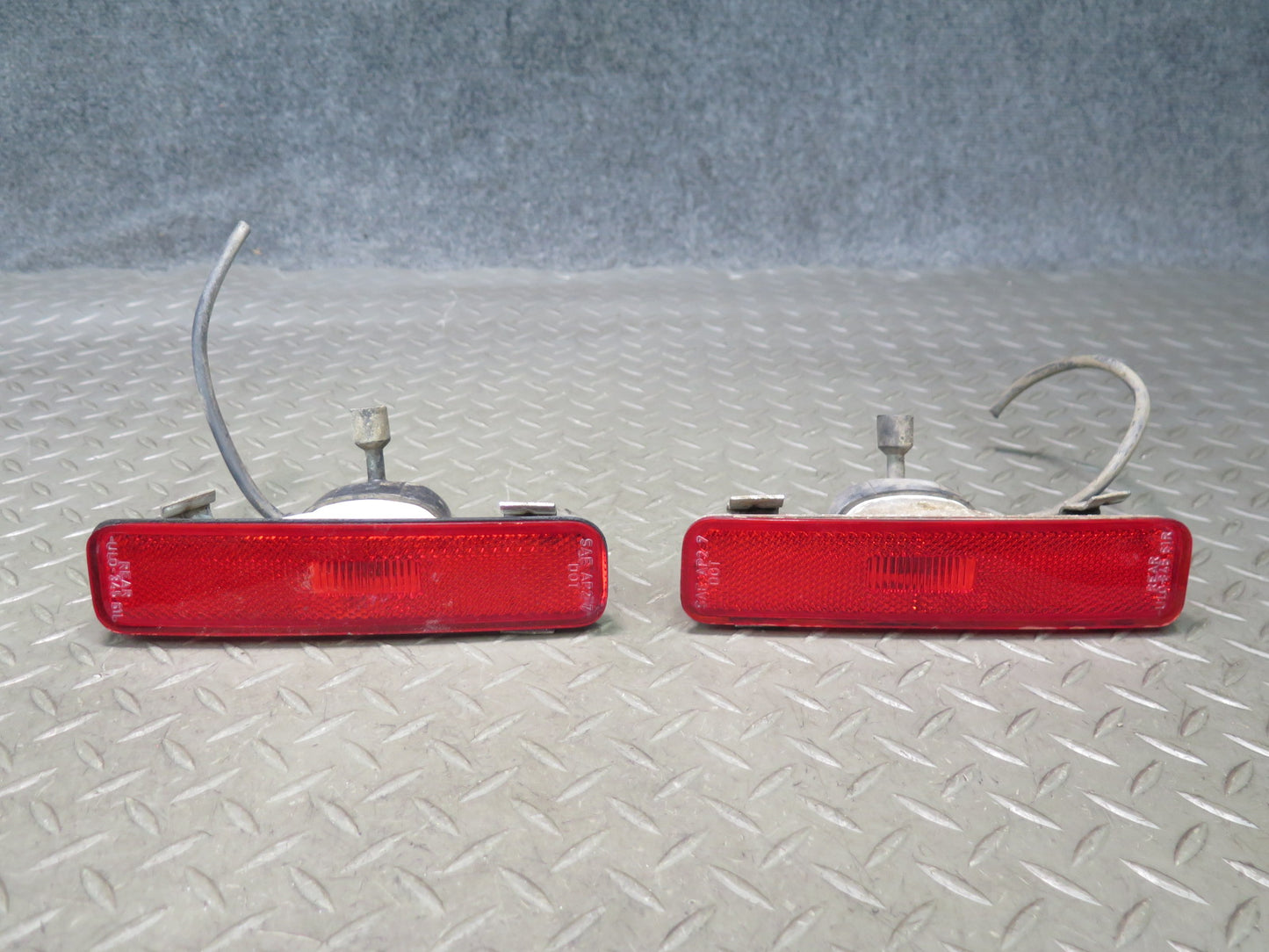 1987-1995 Porsche 928 Rear Left & Right Side Marker Light Lamp Set of 2