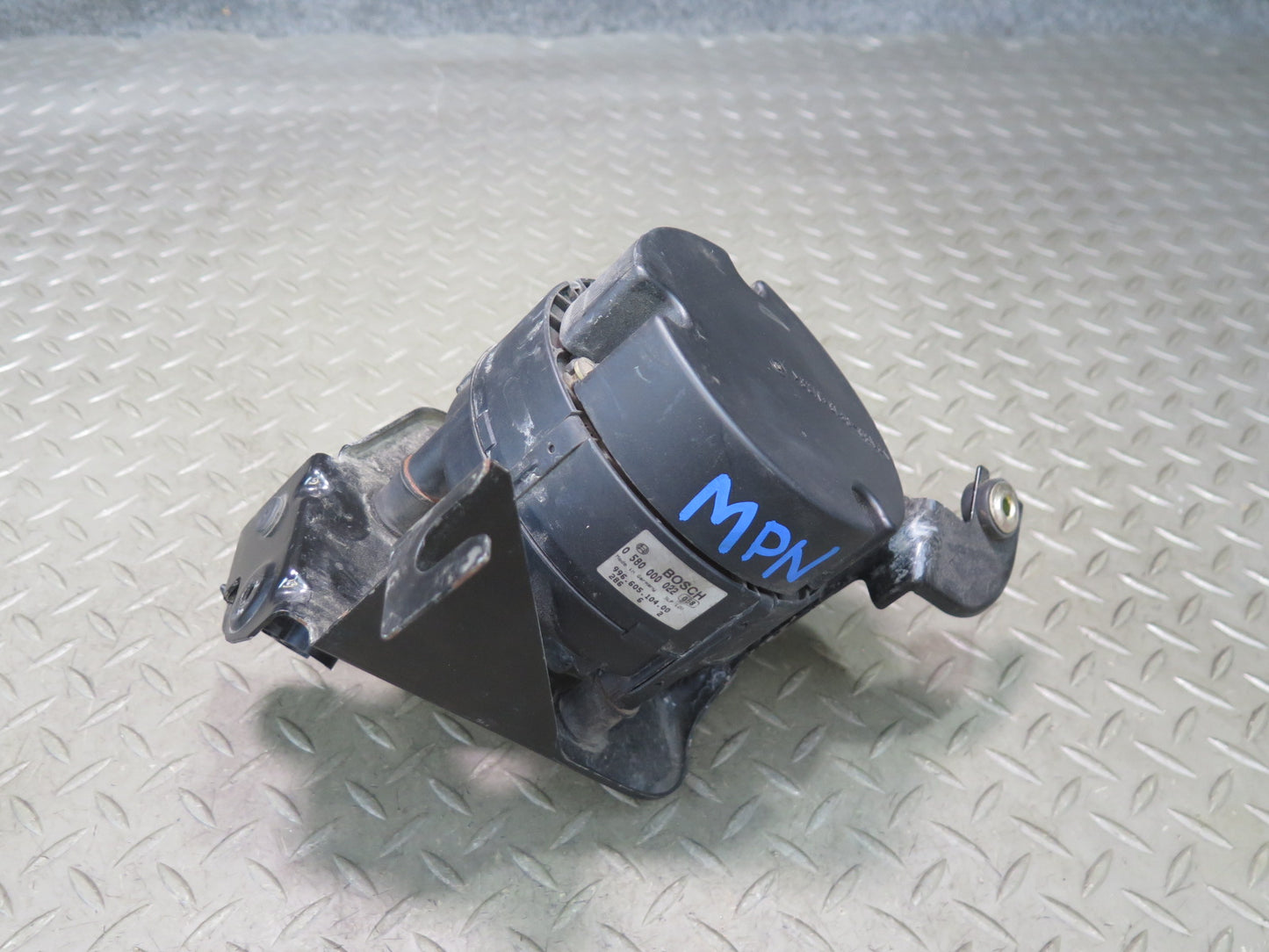 2000-2005 Porsche 911 Carrera 996 Secondary Air Injection Smog Pump 99660510400