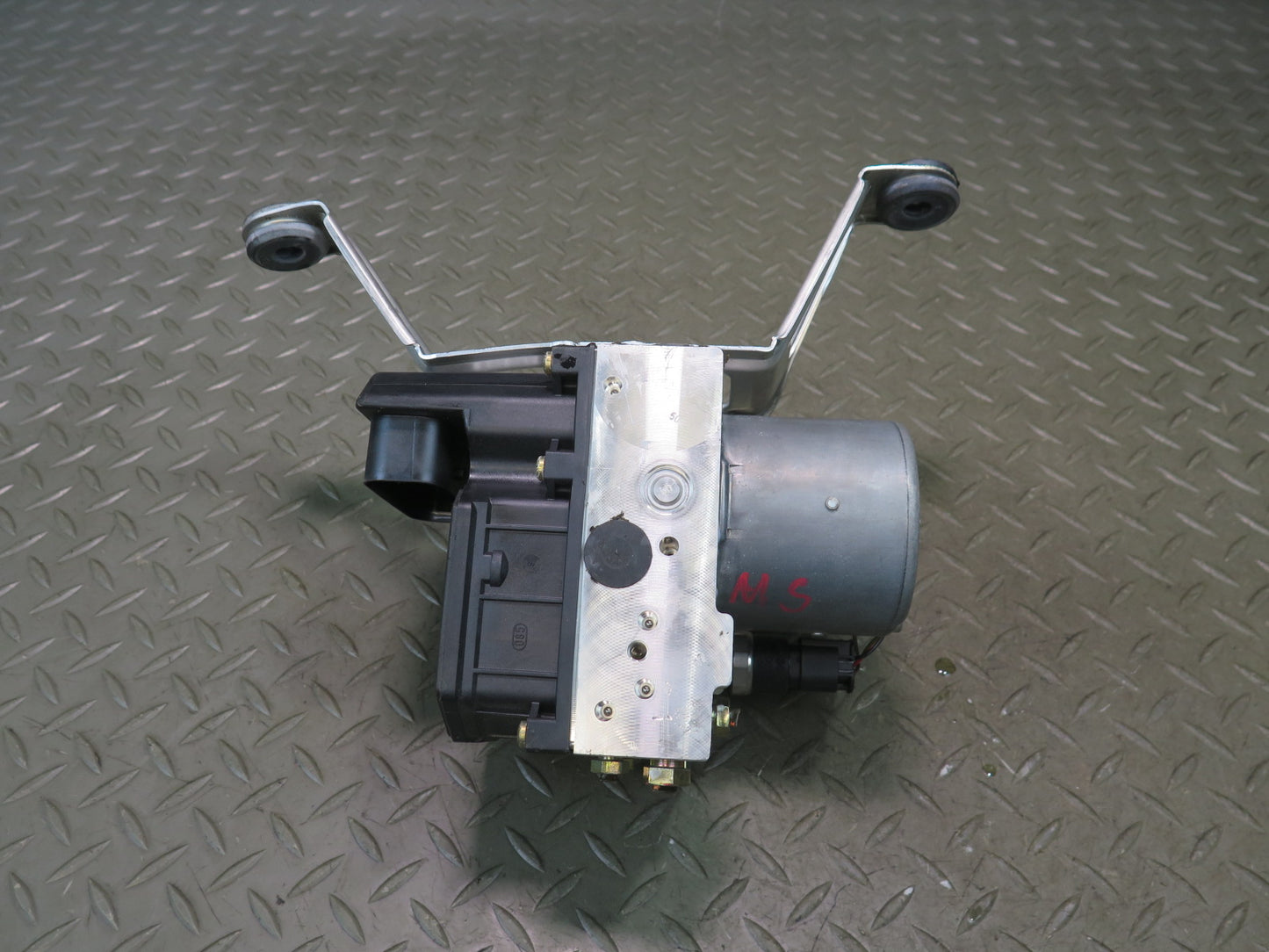2002-2004 Porsche 911 996 C4 AWD Anti Lock Brake ABS Pump Module 0265950042