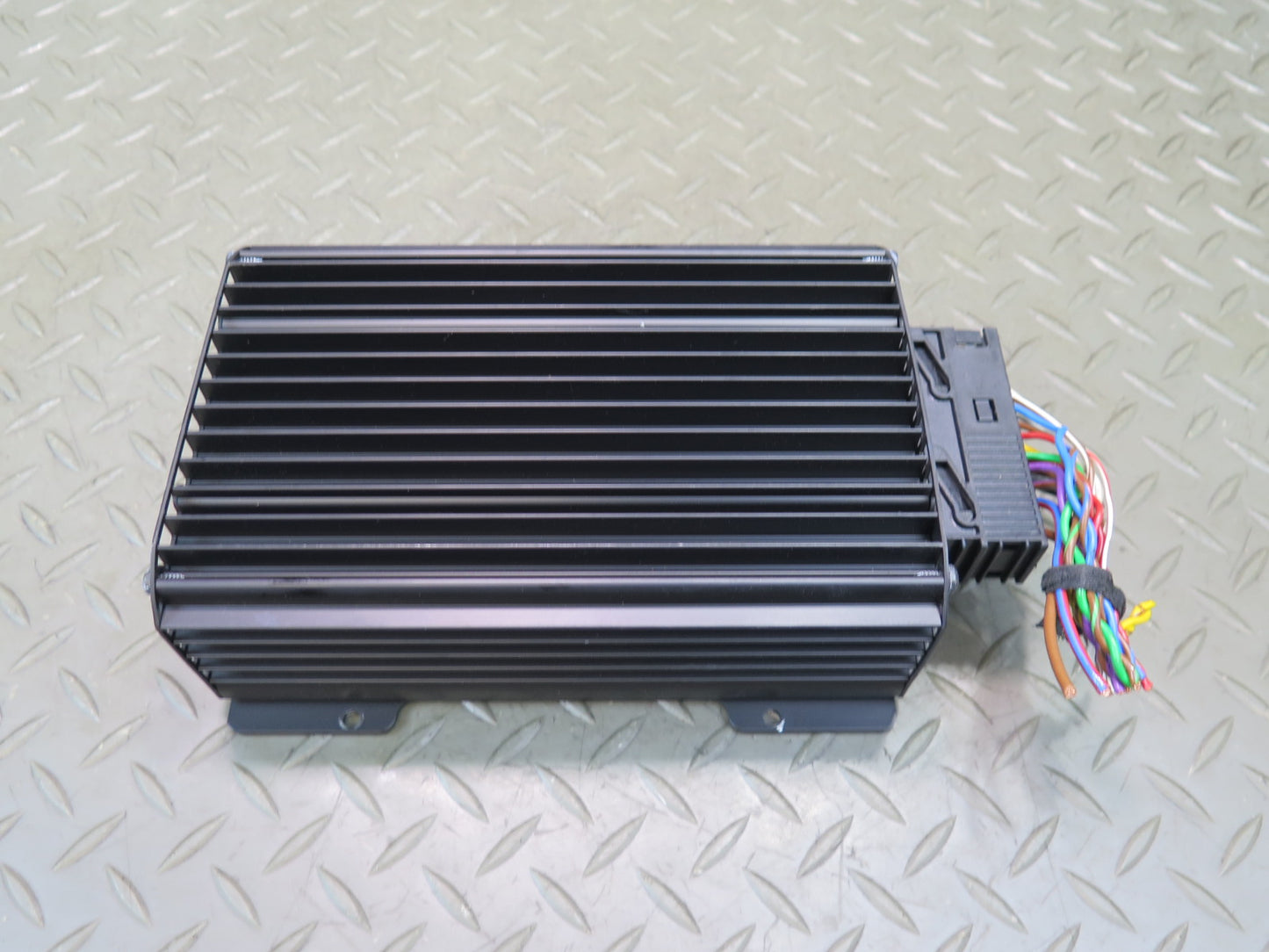 2002-2005 Porsche 911 Carrera 996 Audio System Amplifier AMP 99664533102