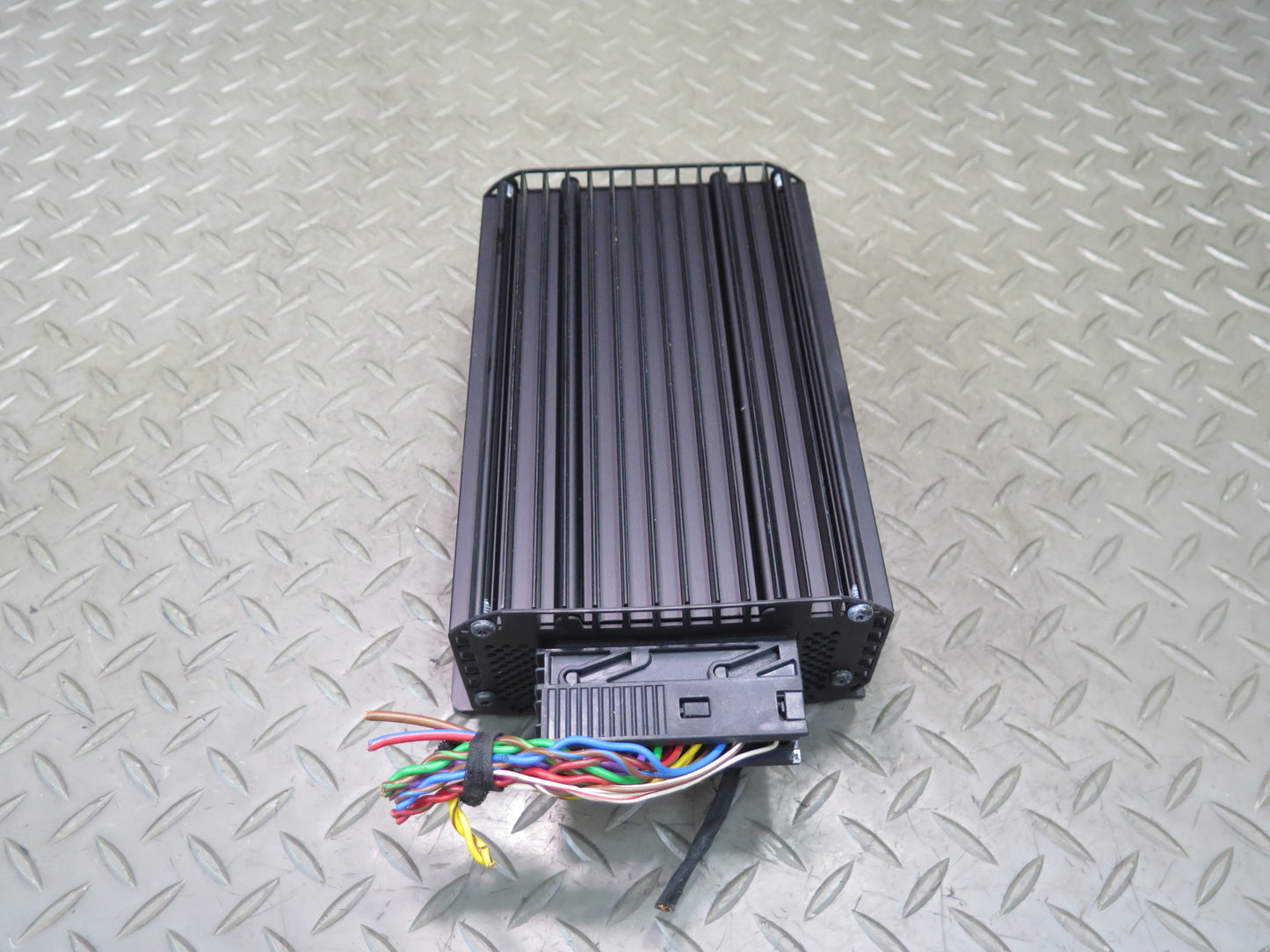 2002-2005 Porsche 911 Carrera 996 Audio System Amplifier AMP 99664533102