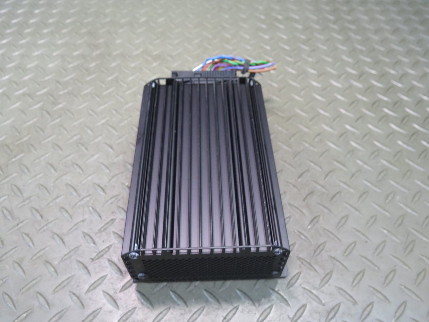 2002-2005 Porsche 911 Carrera 996 Audio System Amplifier AMP 99664533102