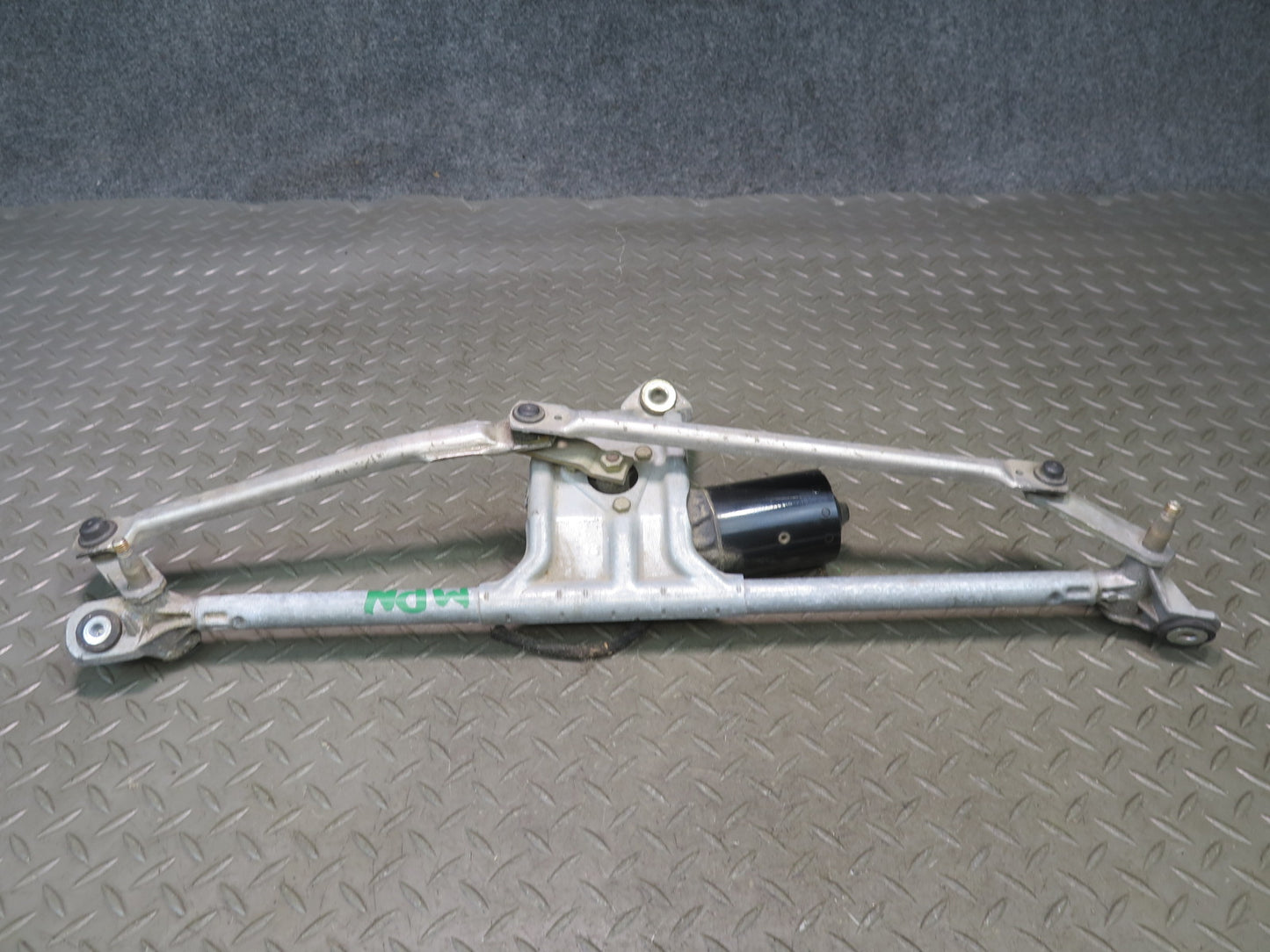 1999-2005 Porsche 911 996 Windshield Wiper Transmission Linkage W/ Motor