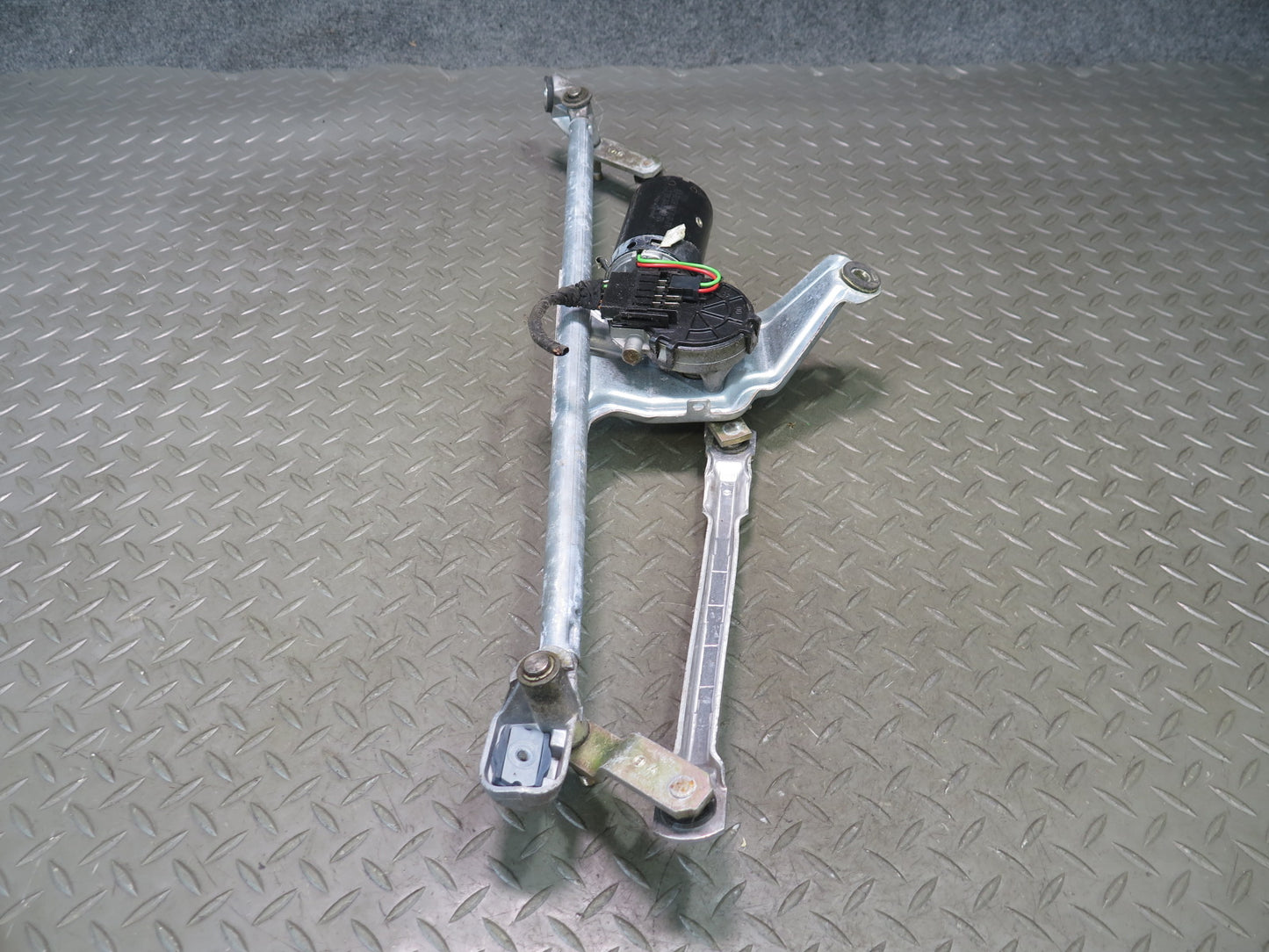 1999-2005 Porsche 911 996 Windshield Wiper Transmission Linkage W/ Motor