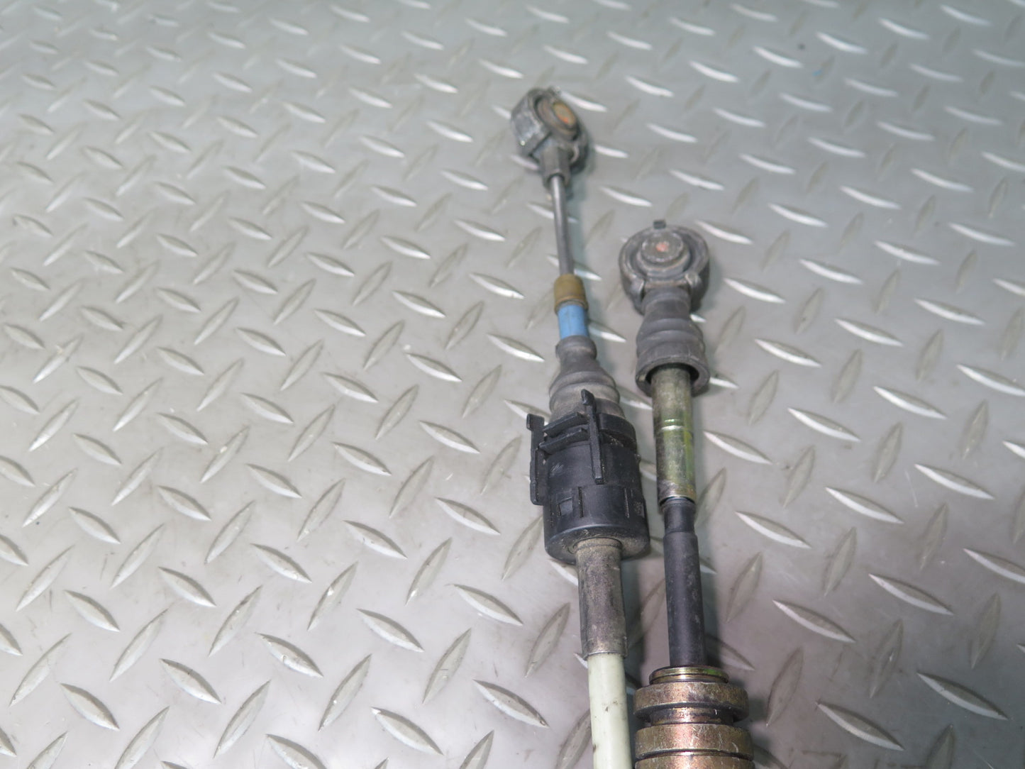 2002-2005 Porsche 911 996 6-SPEED M/T Manual Transmission Shifter Cable Assembly