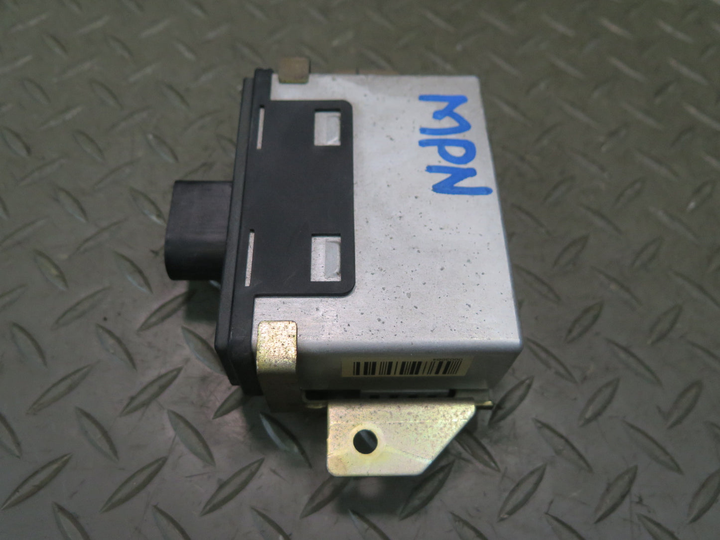 2002-2004 Porsche 911 996 Fuel Pump Control Module 99662011500
