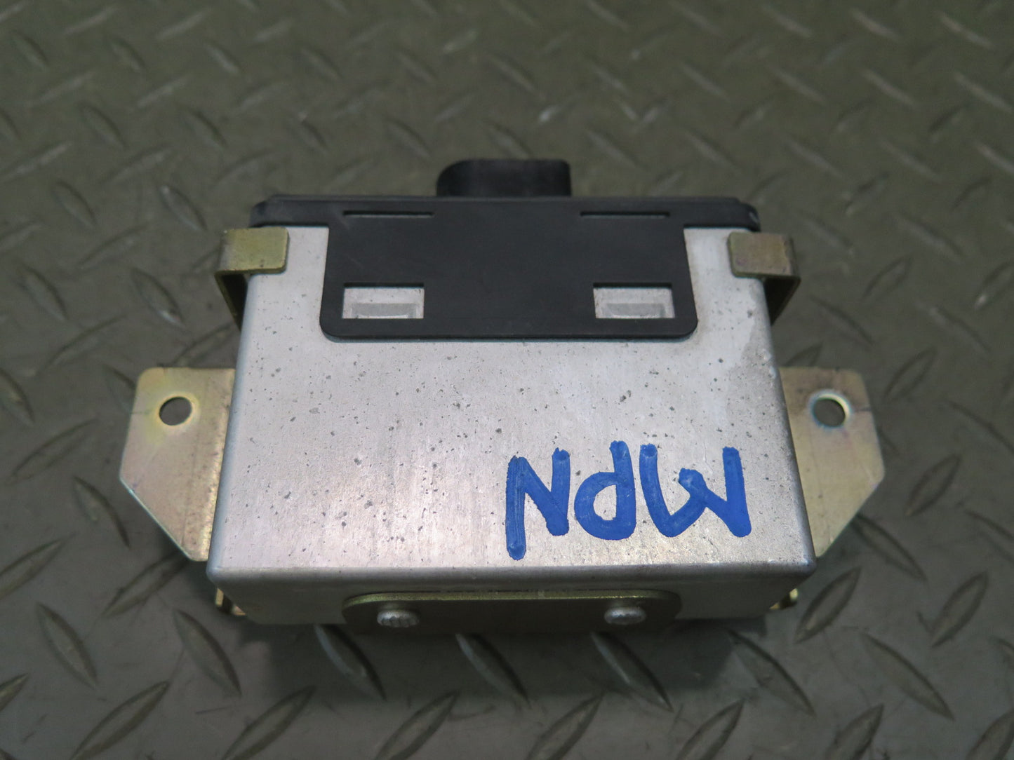 2002-2004 Porsche 911 996 Fuel Pump Control Module 99662011500