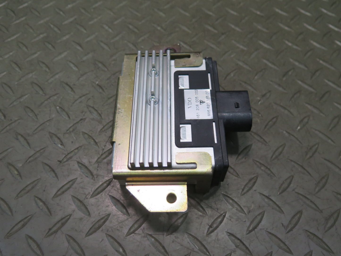 2002-2004 Porsche 911 996 Fuel Pump Control Module 99662011500