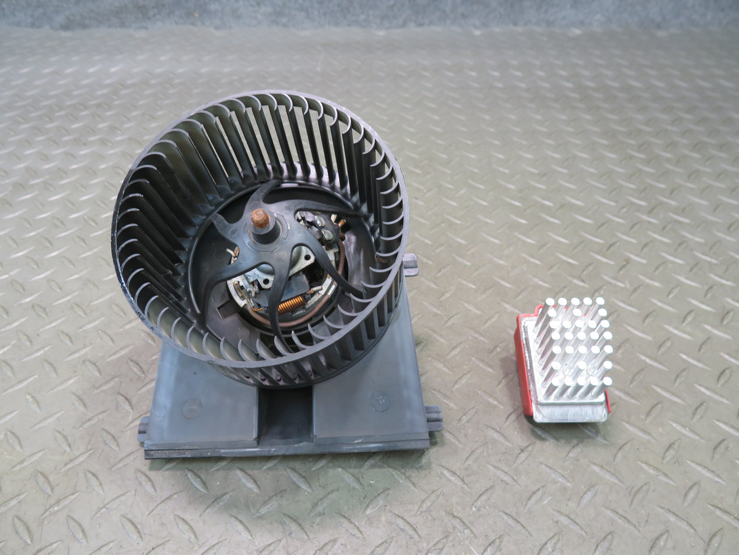 1999-2005 Porsche 911 996 Hvac A/C Heater Blower Motor Fan W/ Resistor