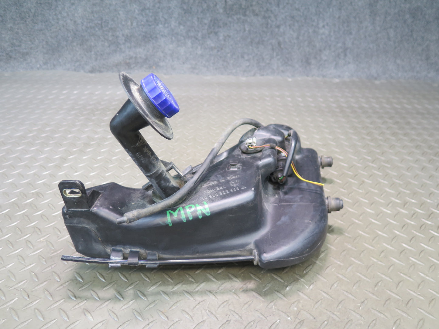 1999-2005 Porsche 911 996 Windshield Wiper Transmission Linkage W/ Motor