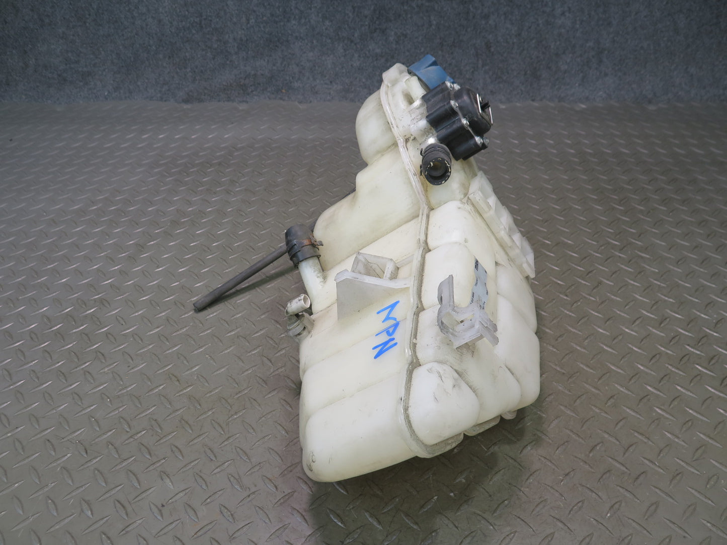 2002-2005 Porsche 911 996 3.6L Engine Overflow Expansion Reservoir Tank