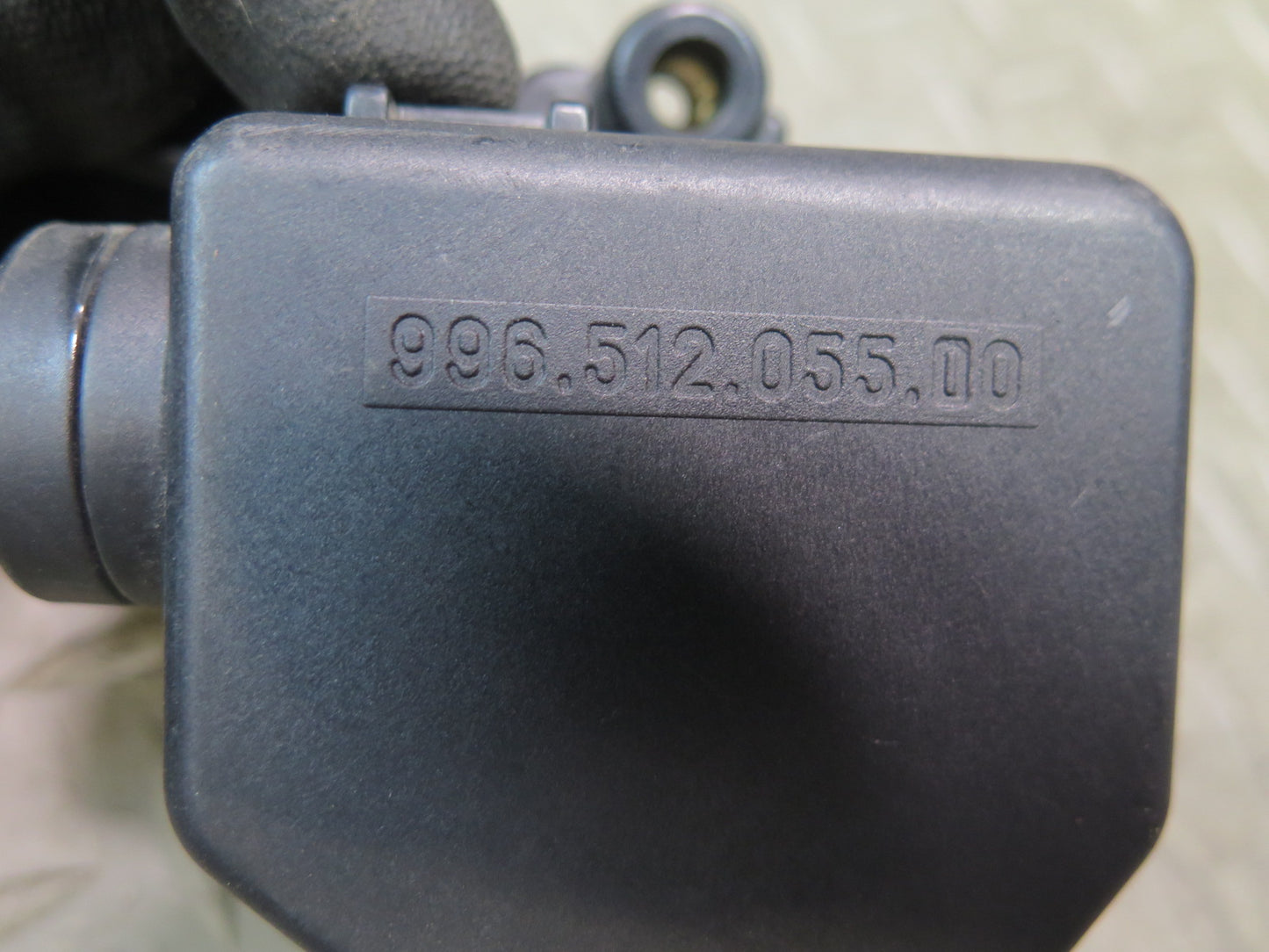 2002-2005 Porsche 911 996 Rear Trunk Lid Lock Latch Release Actuator