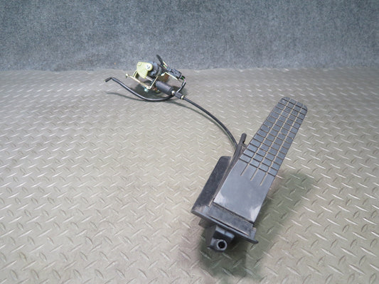 2002-2005 Porsche 911 996 M/T Manual Transmission Gas Acceleration Pedal