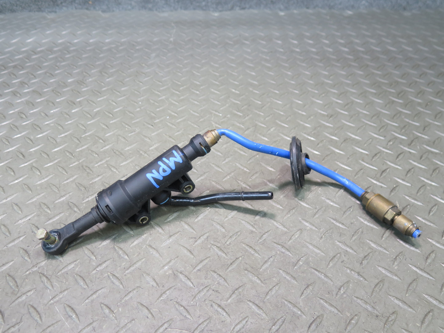 1999-2005 Porsche 911 996 Manual Transmission Clutch Master Cylinder