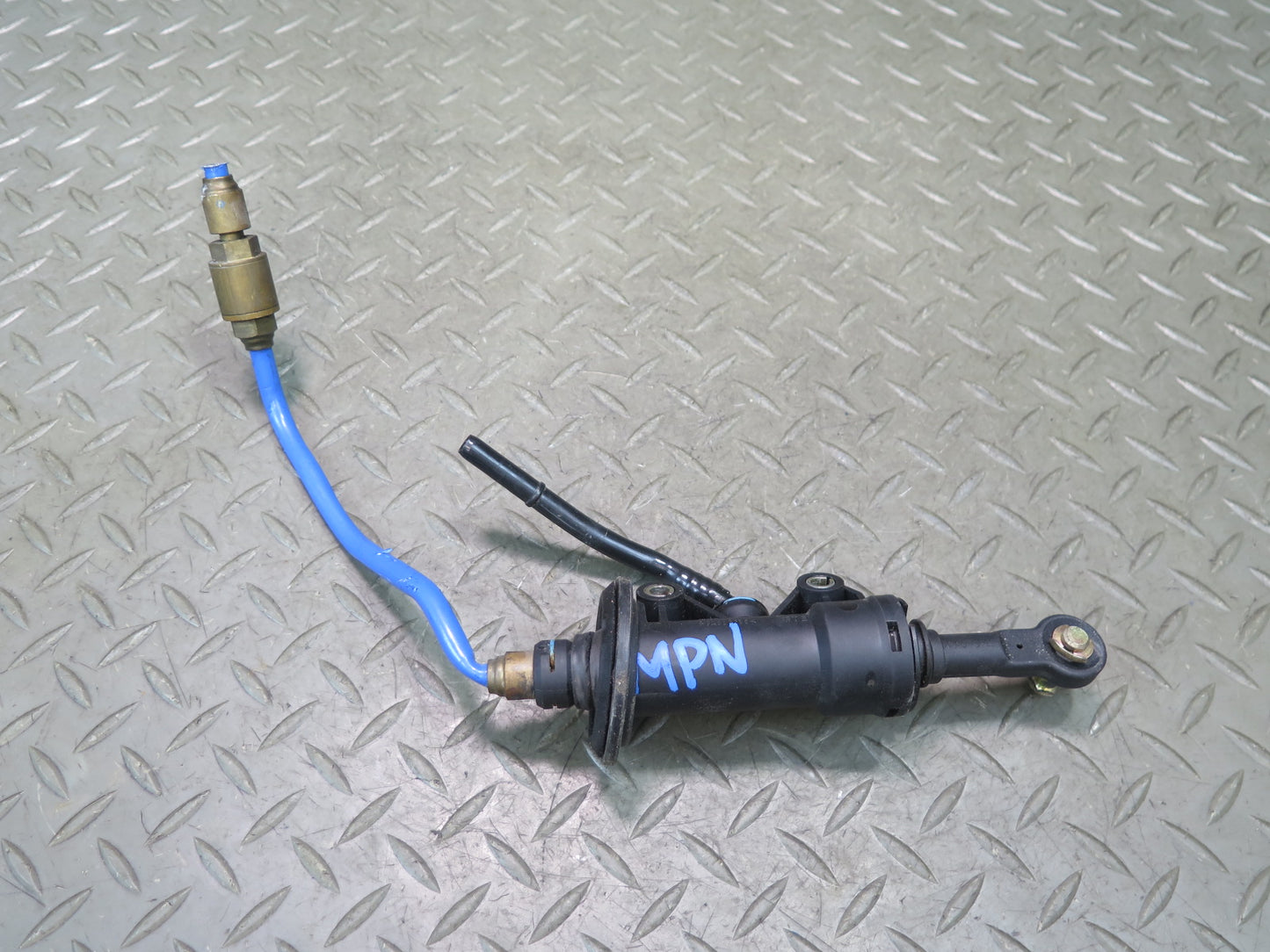 1999-2005 Porsche 911 996 Manual Transmission Clutch Master Cylinder