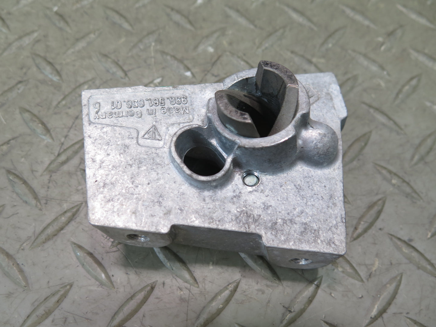 1999-2005 Porsche 911 996 Convertible Hardtop Lock Mounting Bracket Set
