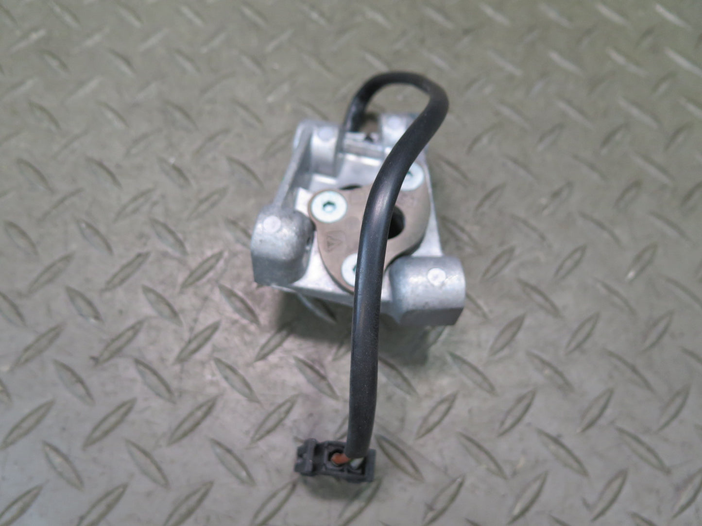 1999-2005 Porsche 911 996 Convertible Hardtop Lock Mounting Bracket Set