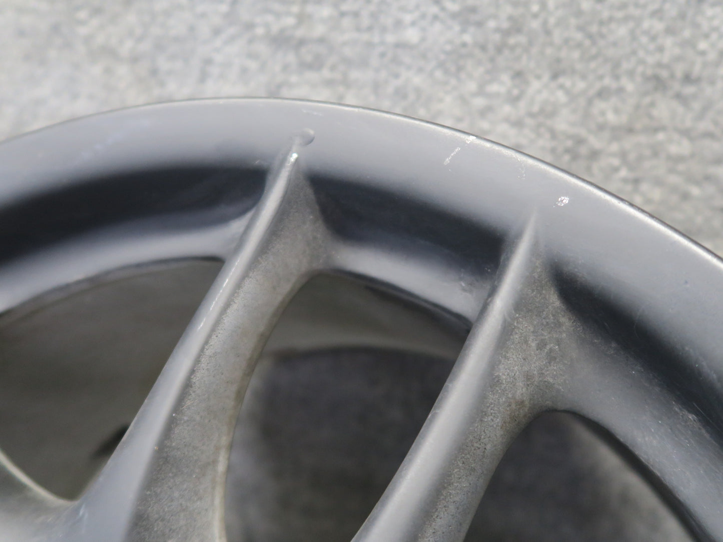 1999-2004 Porsche 911 996 Rear R17" Alloy Wheel Rim 17x8.5J ET48 98636212607